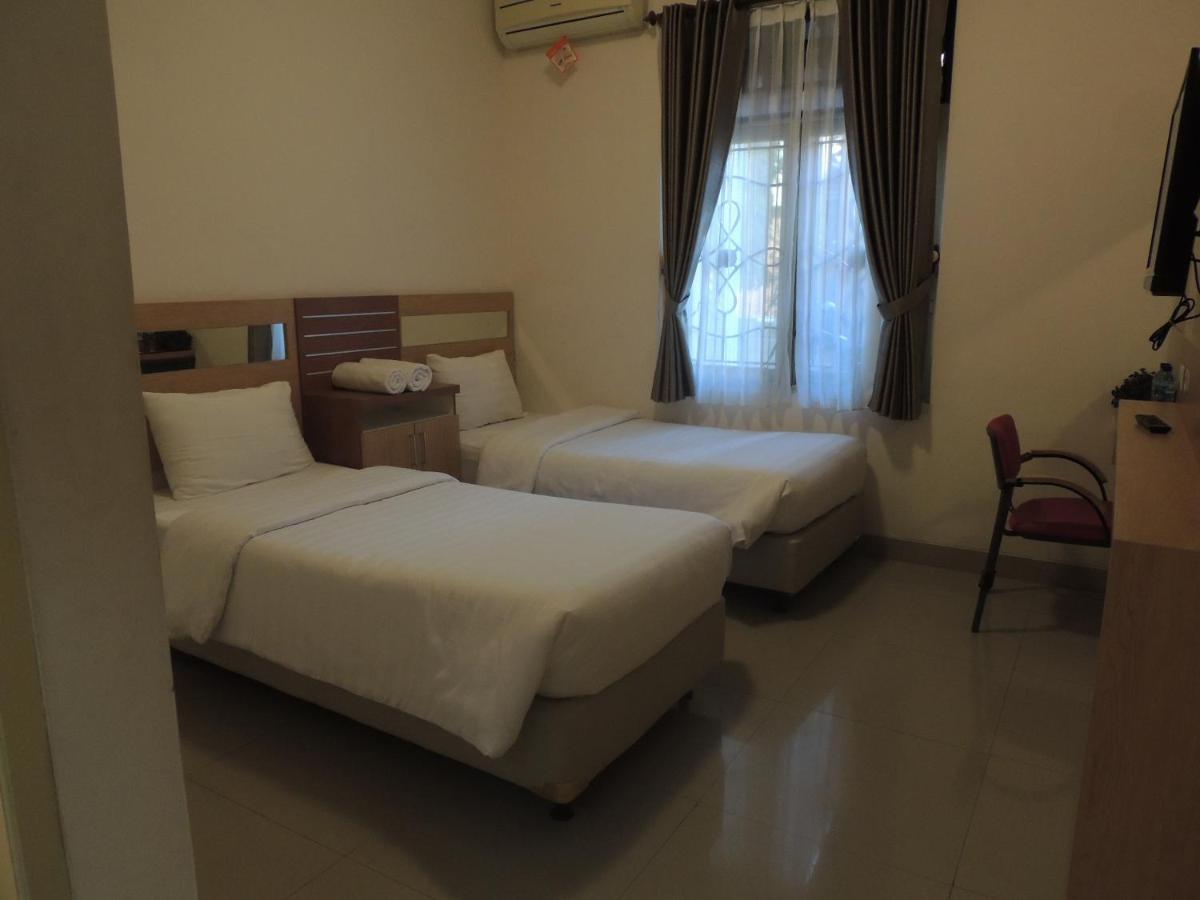 Shabrina Homestay Syariah Kalasan Exterior foto