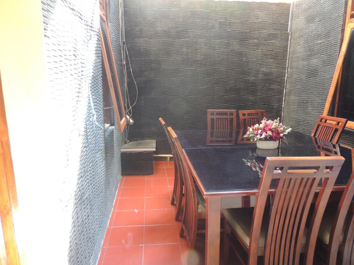 Shabrina Homestay Syariah Kalasan Exterior foto